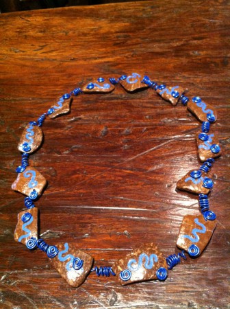 Collana in cocco regolabile